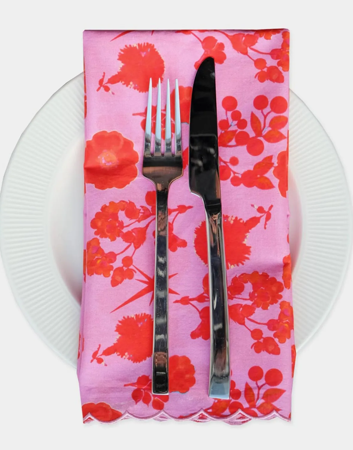 Cynthia Rowley Scallop Embroidered Edge Dinner Napkin- Home